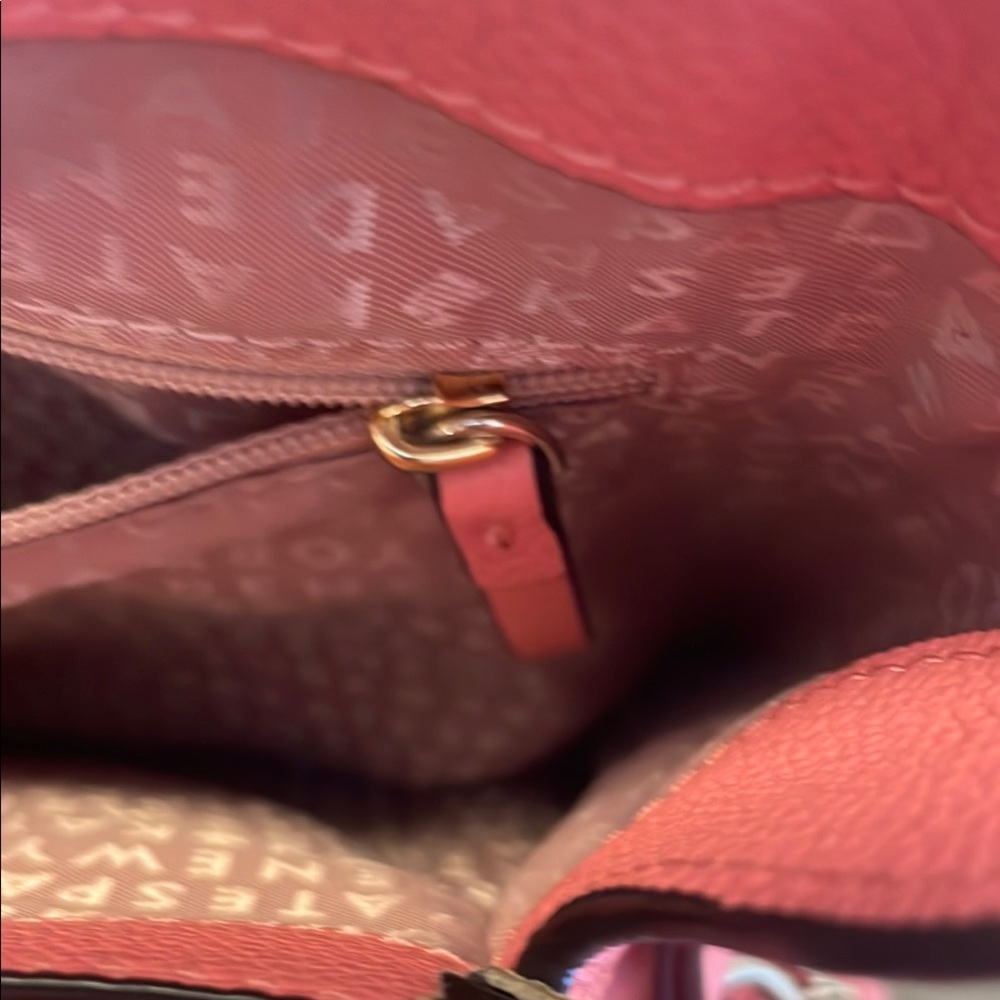 Kate Spade Coral Pink Evangeline Satchel with Structured Elegance - Picture 8 of 16